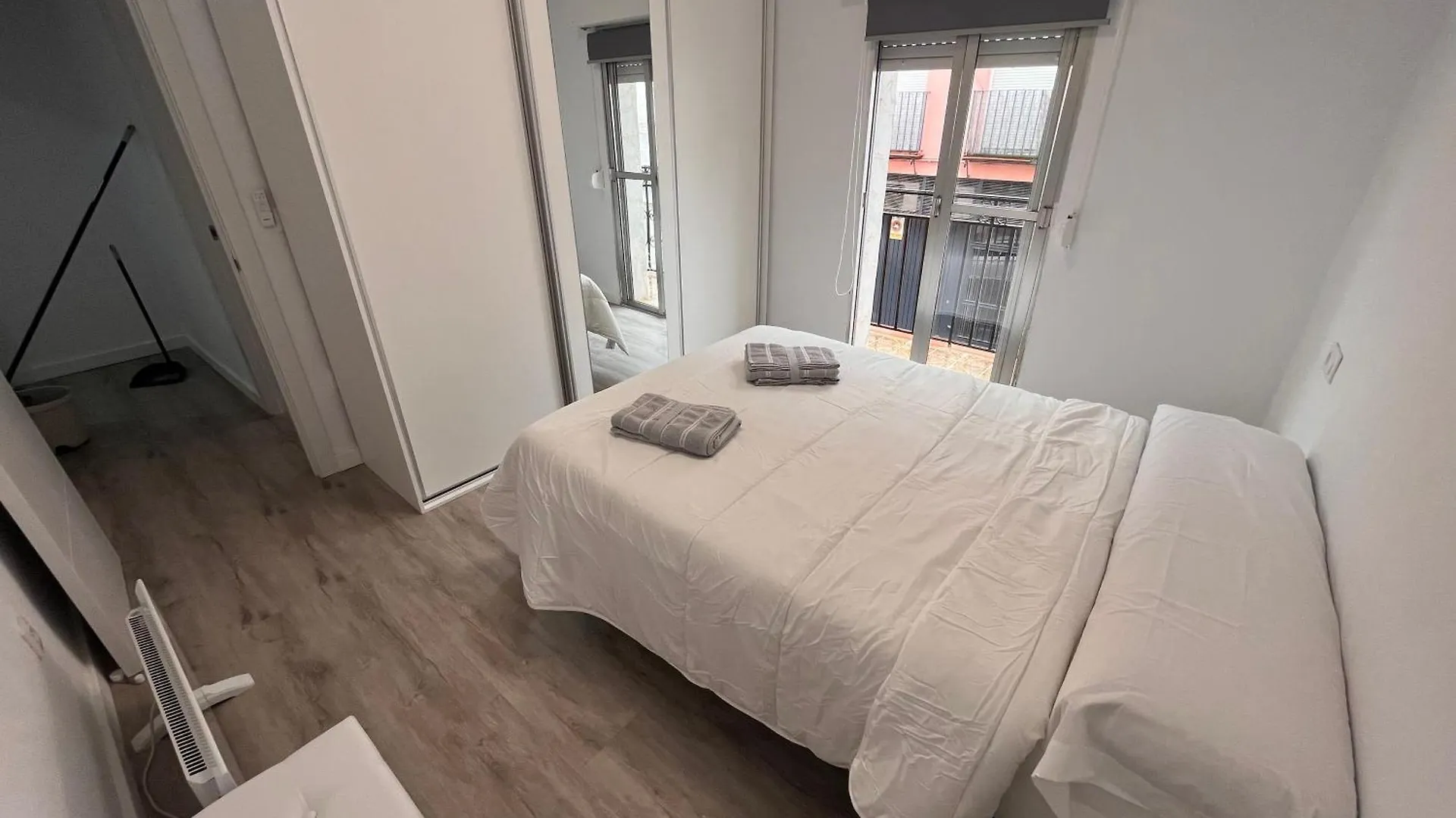Casa Unifamiliar Completa Camas Sevilla 0*,